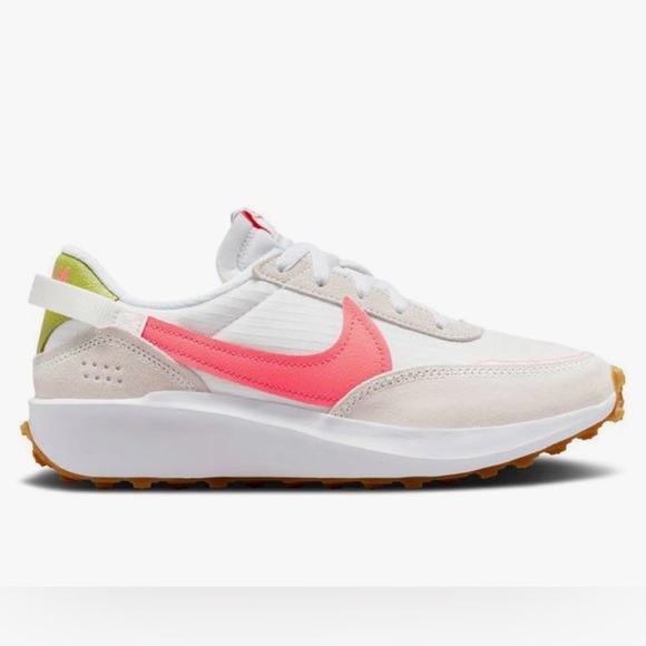 Nike Shoes - 🆕 NIKE WOMENS WAFFLE DEBUT SNEAKER